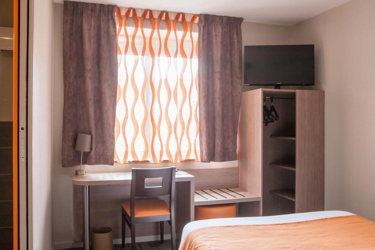Logis Hotel Les Voyageurs Lezoux Екстериор снимка
