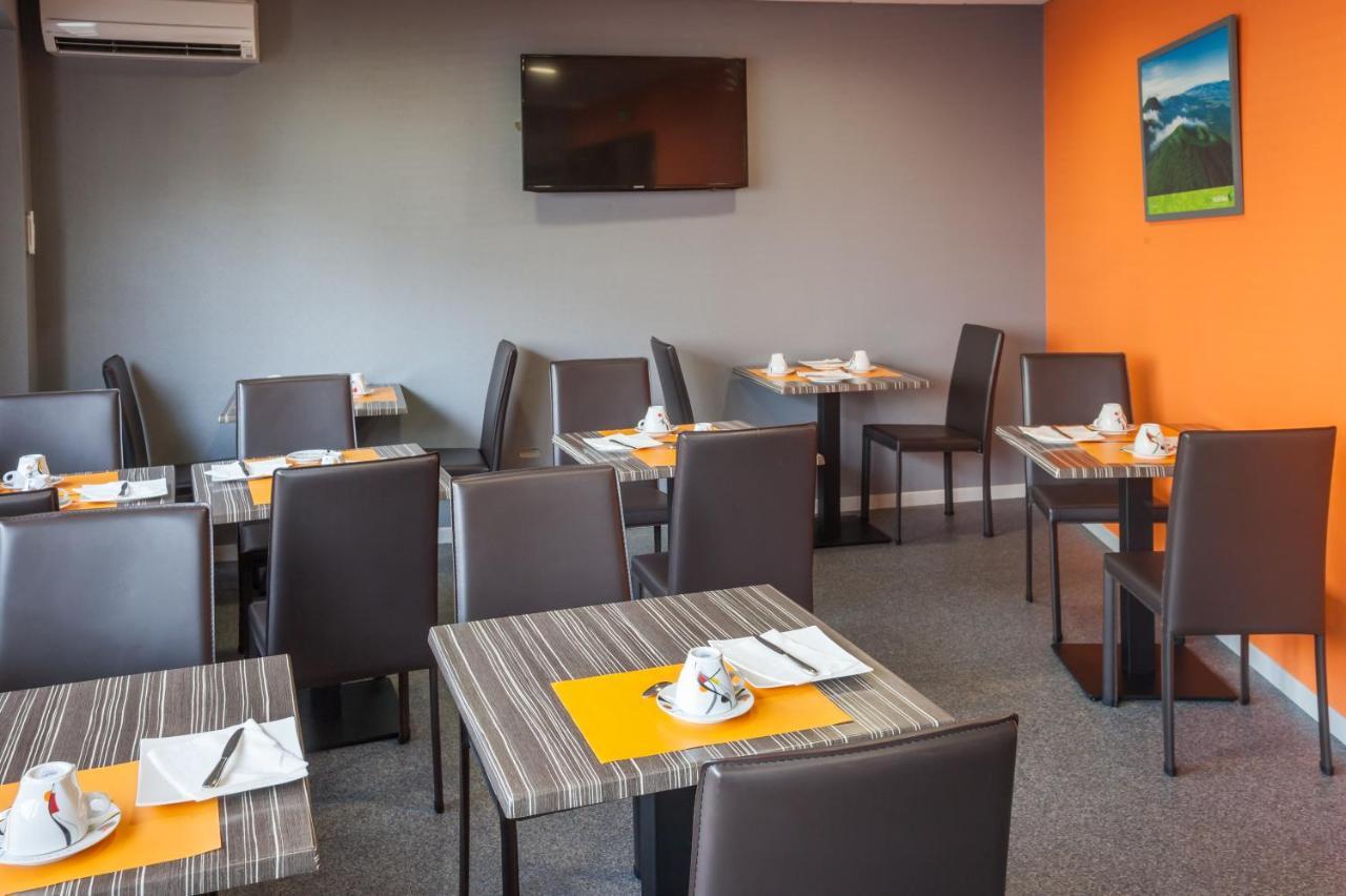 Logis Hotel Les Voyageurs Lezoux Екстериор снимка