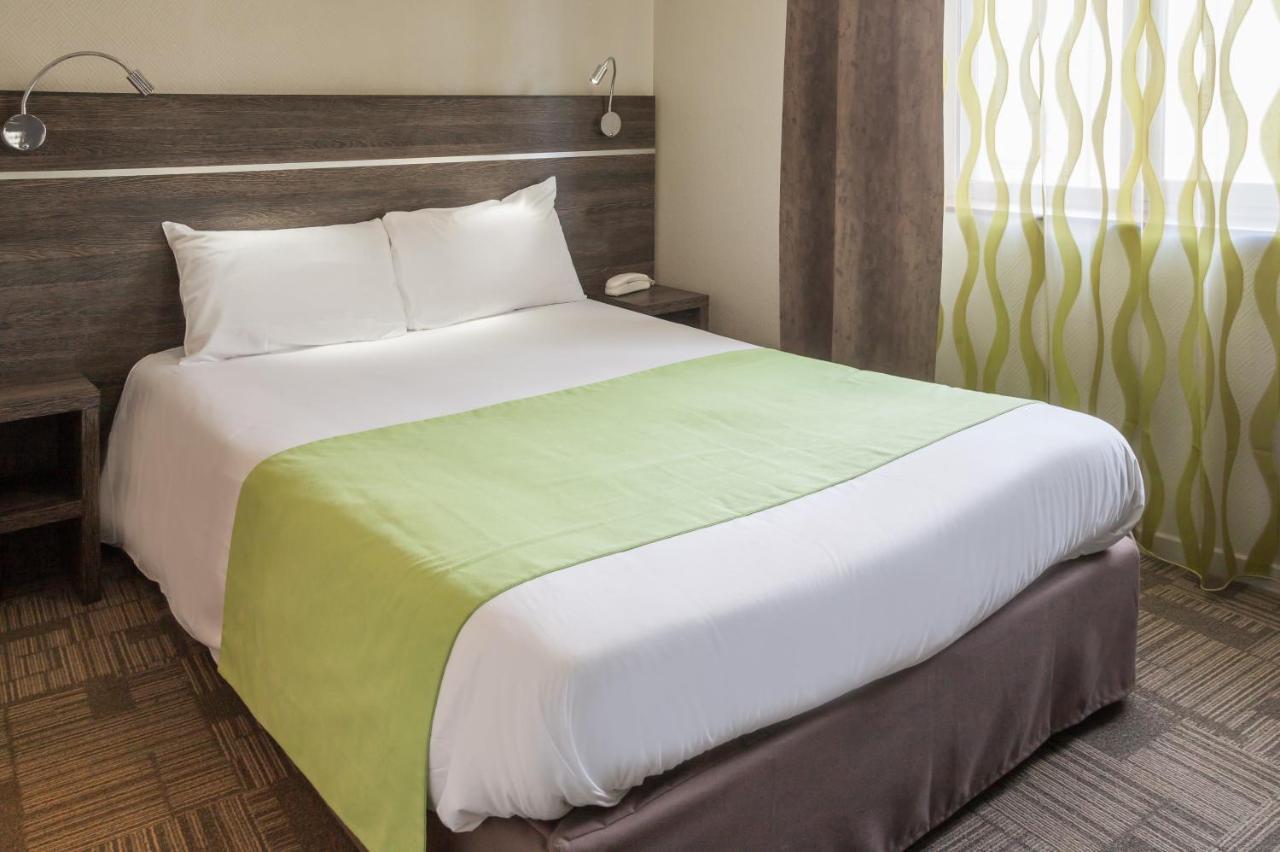Logis Hotel Les Voyageurs Lezoux Екстериор снимка